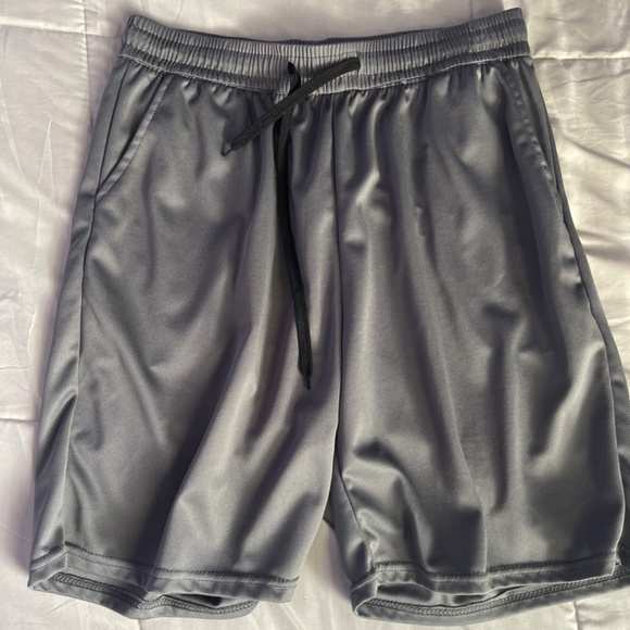 Men’s bundle of 4 Athletic / Gym Shorts All Size Large - Picture 2 of 5